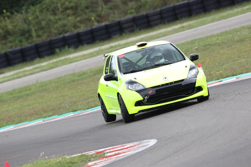 Archiv-2020/37 31.08.2020 Caremotion Auto Track Day ADR/Gruppe rot/Renault gelb
